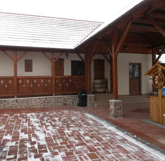 פנסיון Martonyi Erdőszéli Vendégház