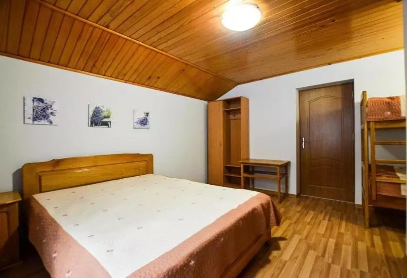 Pensiunea Lu' Movila