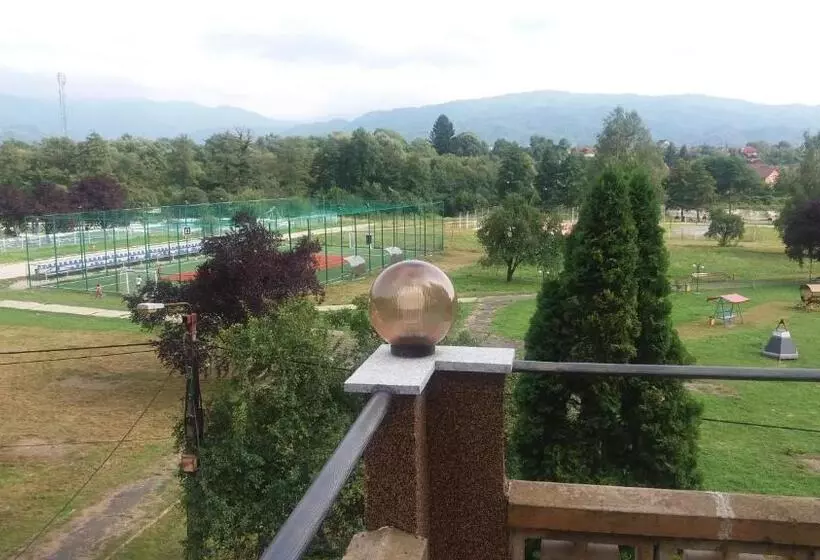 Lomakeskus Complex Turistic Gura Jgheabului