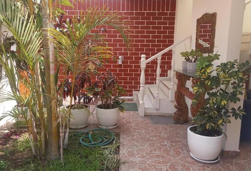 Bed & Breakfast Luxury Suites P. Kennedy