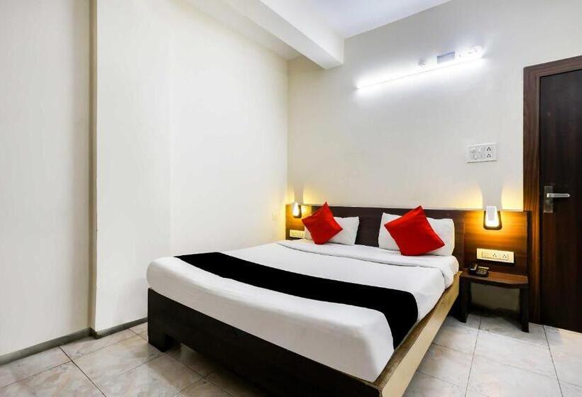 Collection O 3761 Hotel Shree Datta