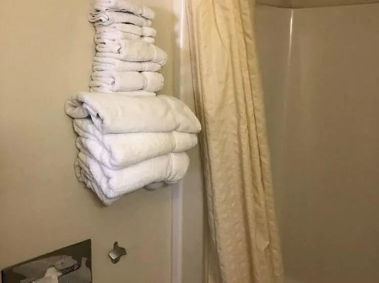 Exxon Quik Stop & Motel