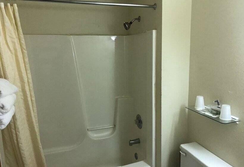 Exxon Quik Stop & Motel