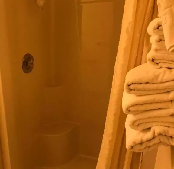 Exxon Quik Stop & Motel