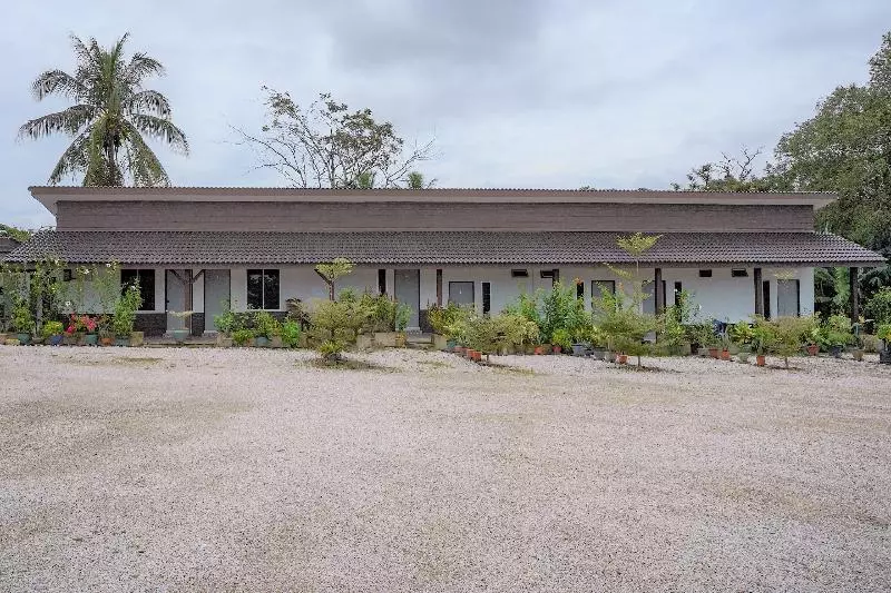 ホテル Capital O 90168 Serambi Pelangi Chalet