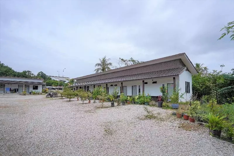ホテル Capital O 90168 Serambi Pelangi Chalet