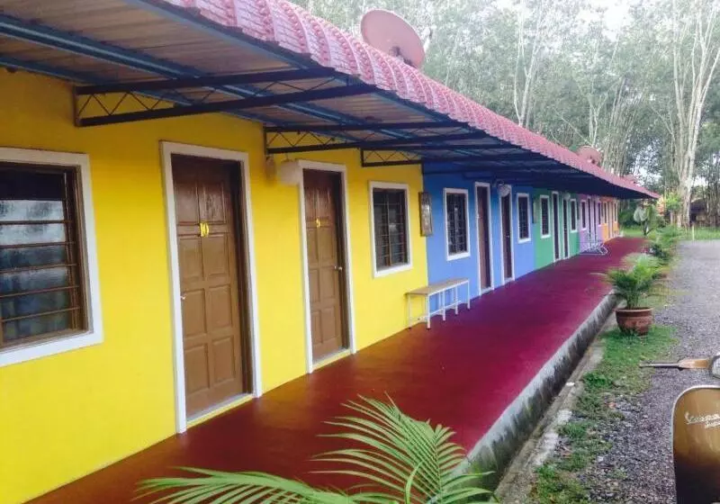 ホテル Capital O 90168 Serambi Pelangi Chalet