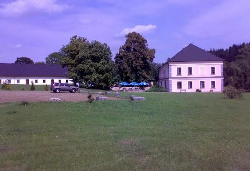 ホテル Castle Mlýn Maděrovka