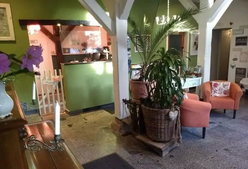 Hotelli Das Gartenhaus