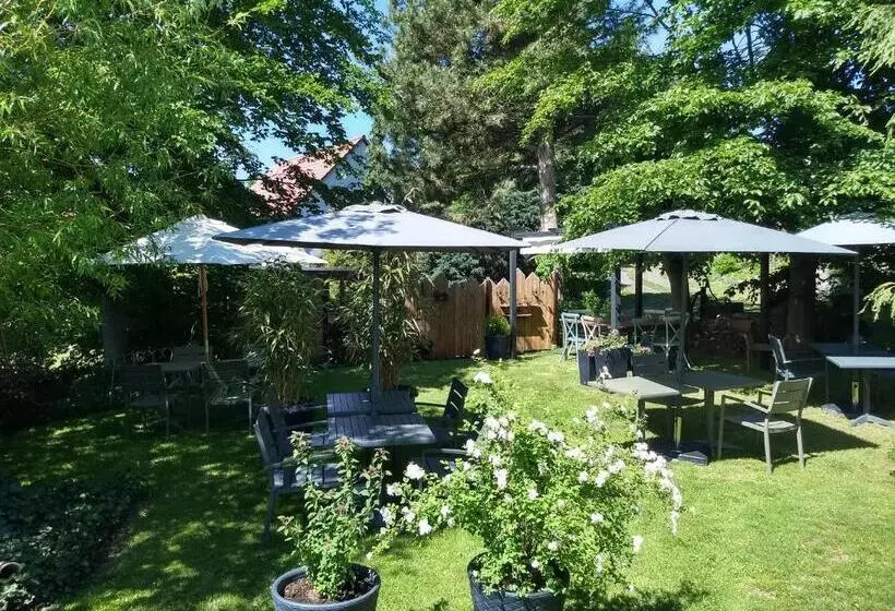Hotelli Das Gartenhaus