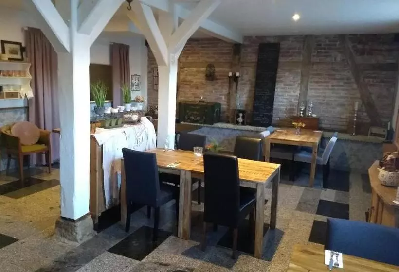 Hotelli Das Gartenhaus