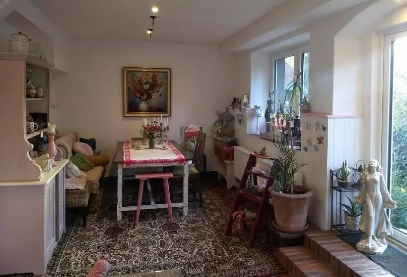 Hotelli Das Gartenhaus