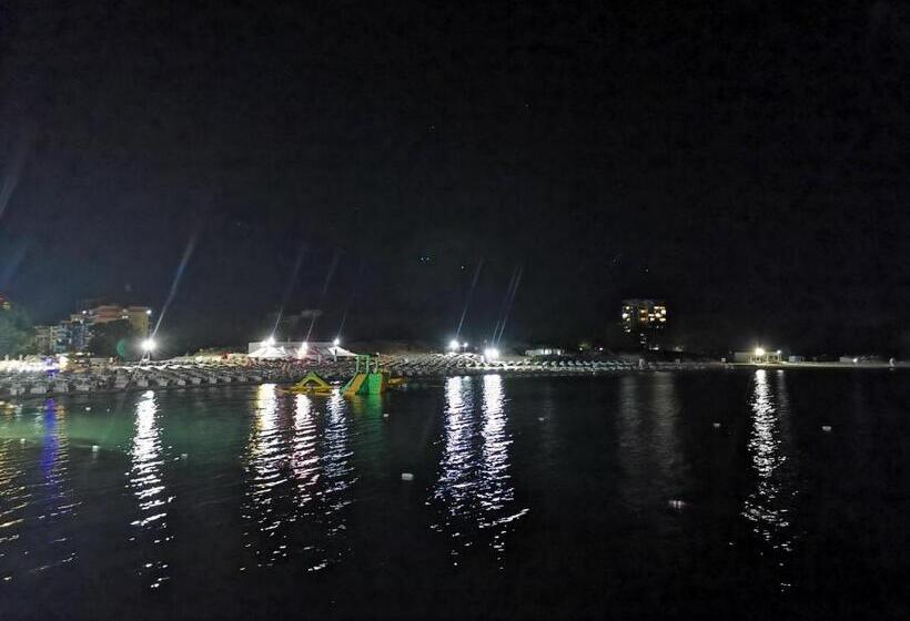 ホテル Familia Fantastiko