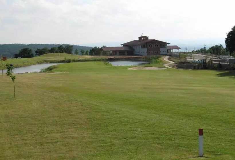 هتل Golf Resort Olomouc
