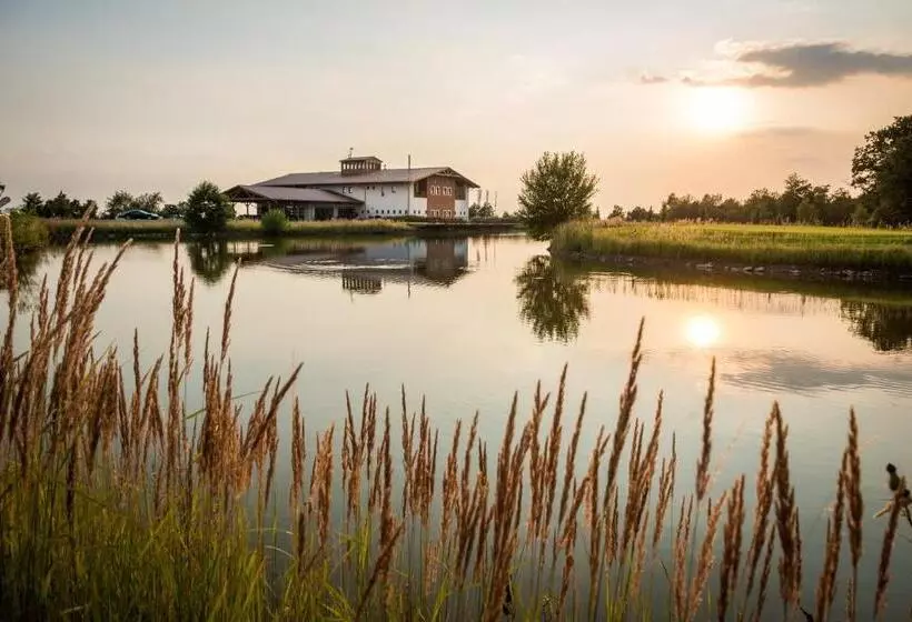 هتل Golf Resort Olomouc