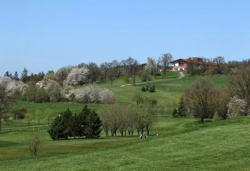 هتل Golf Resort Olomouc