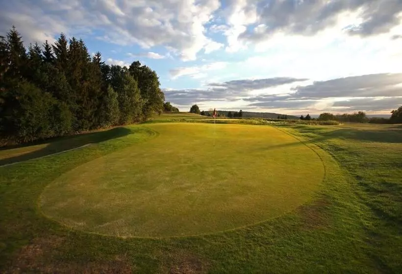 هتل Golf Resort Olomouc