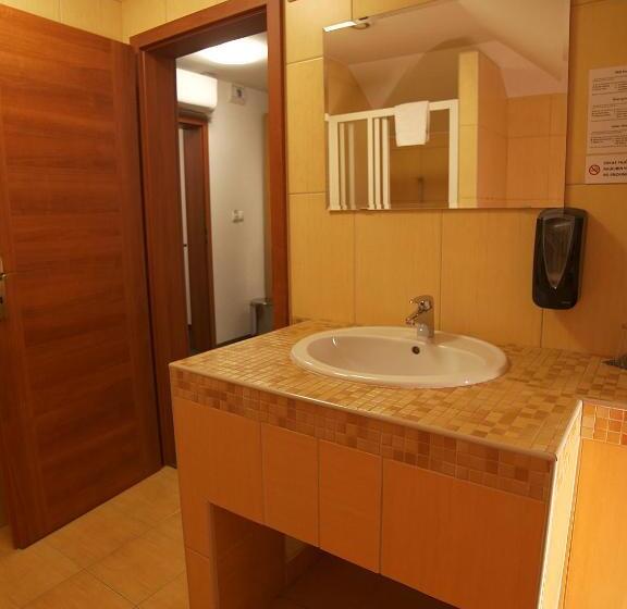 Отель Novy Kastiel Self Check In