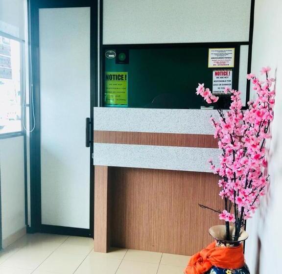 Motel Lunas Homestay By Yolodge