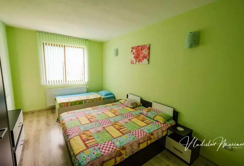 پانسیون Bachvarovi Villas