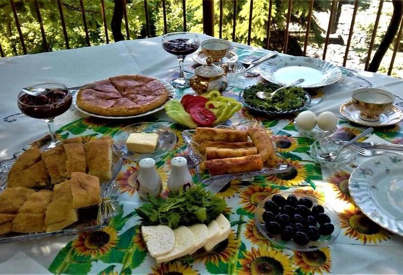 پانسیون Guest House Mary