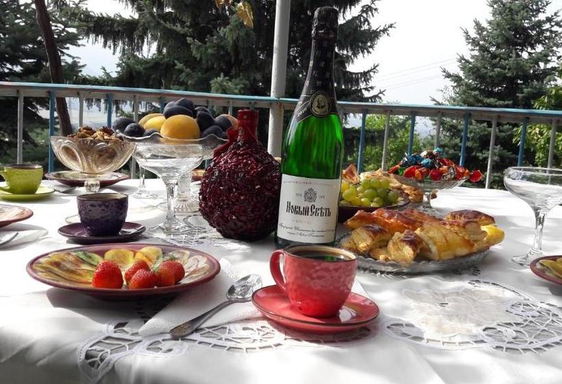 پانسیون Guest House Mary