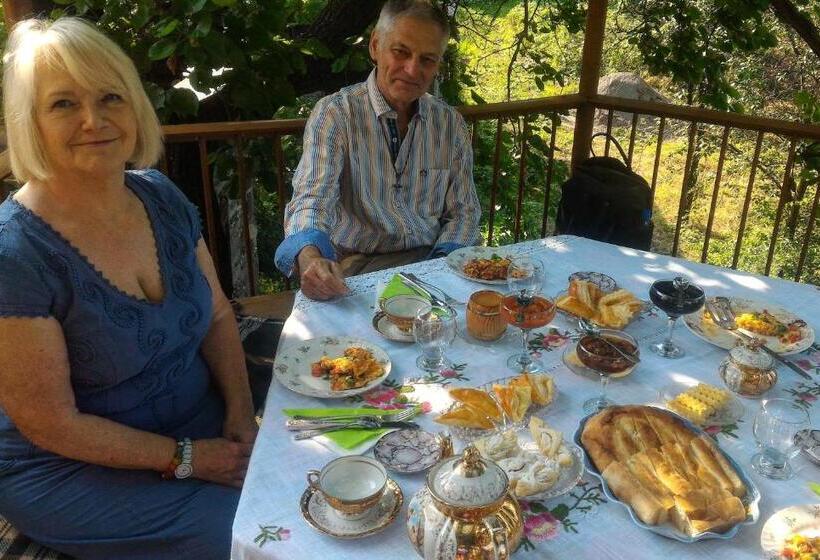 پانسیون Guest House Mary