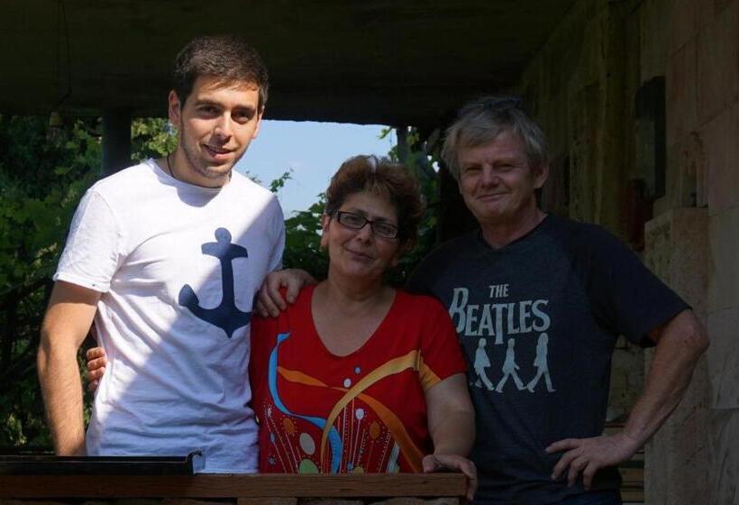 پانسیون Guest House Mary