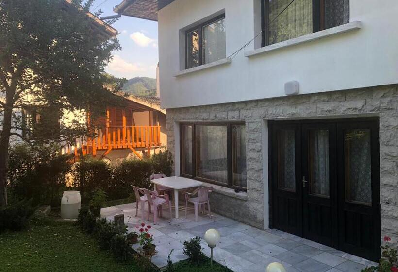 Пансион Luylyana Guesthouse