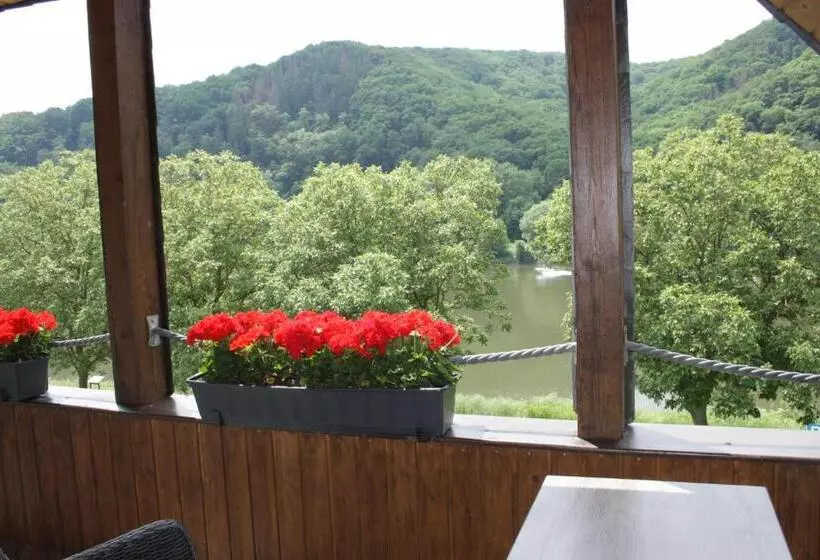 ペンション Metzgerei Moselgasthof Andries
