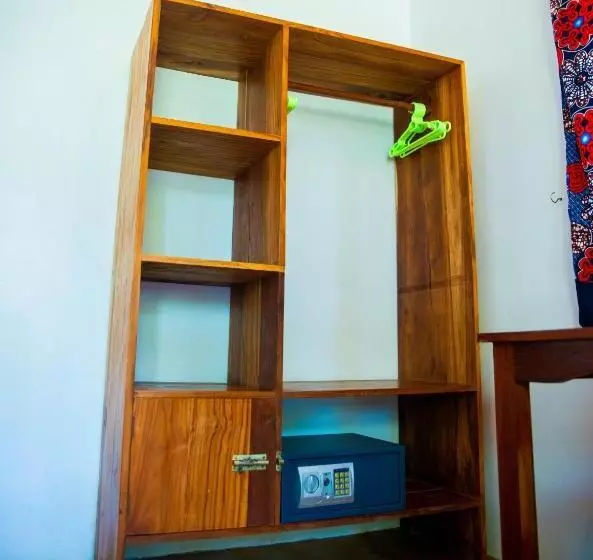 リゾートホテル Butiama Marine Camp