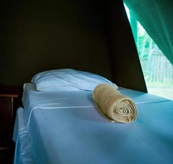 リゾートホテル Butiama Marine Camp