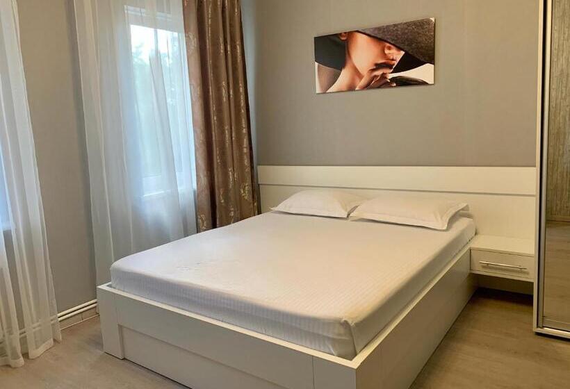 旅馆 мини гостиница три коня