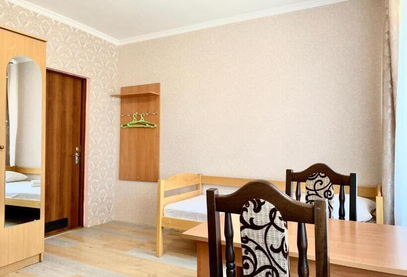 旅馆 мини гостиница три коня