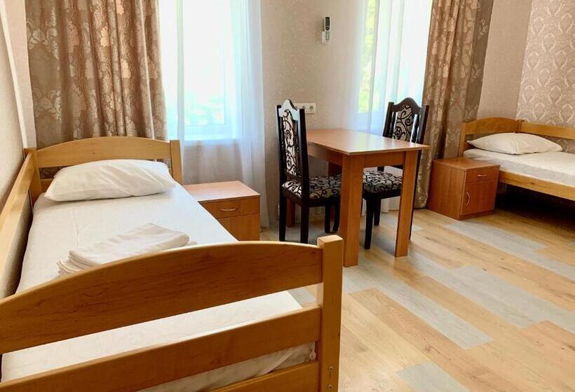 旅馆 мини гостиница три коня