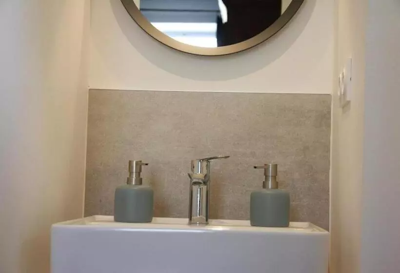 ベッドアンドブレックファースト Château La Violette