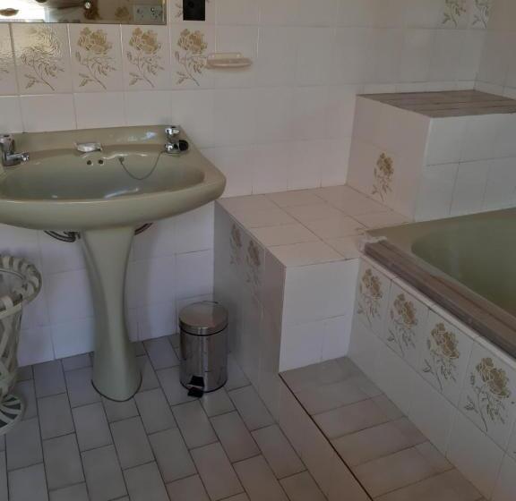 مبيت وإفطار Fochville Guesthouse