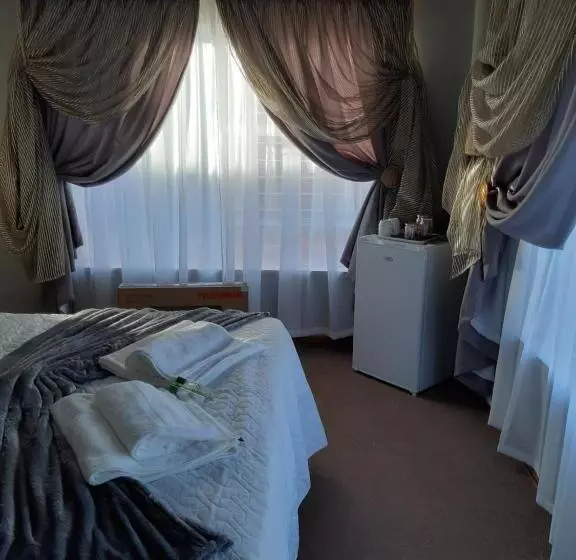 Aamiaismajoitus (B&B) Fochville Guesthouse