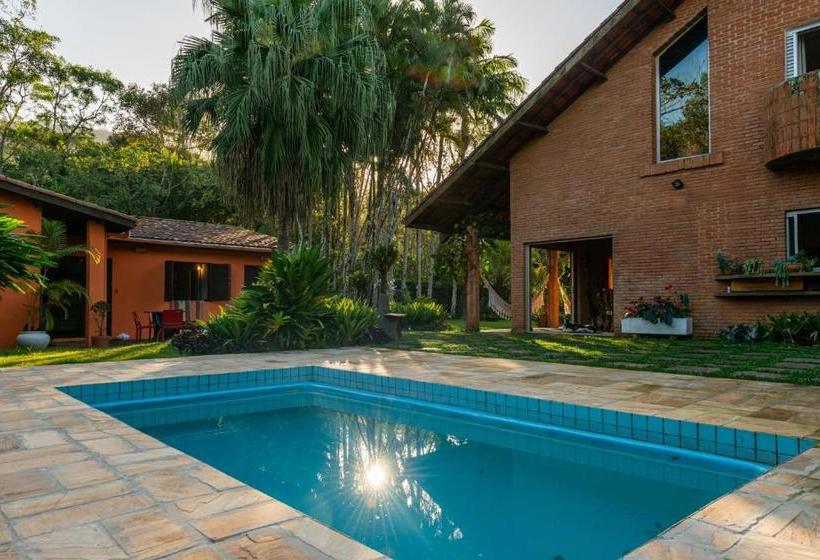 Bed and Breakfast Tiê Cama E Café