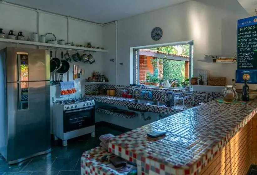 Aamiaismajoitus (B&B) Tiê Cama E Café