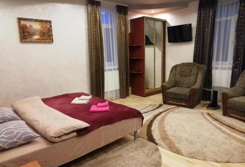 Hôtel панський двір