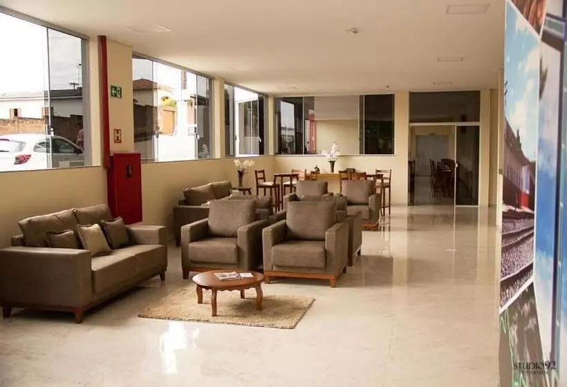 Hotelli Campos Altos Palace