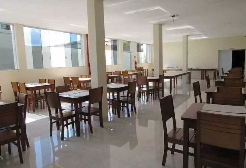 Hotelli Campos Altos Palace