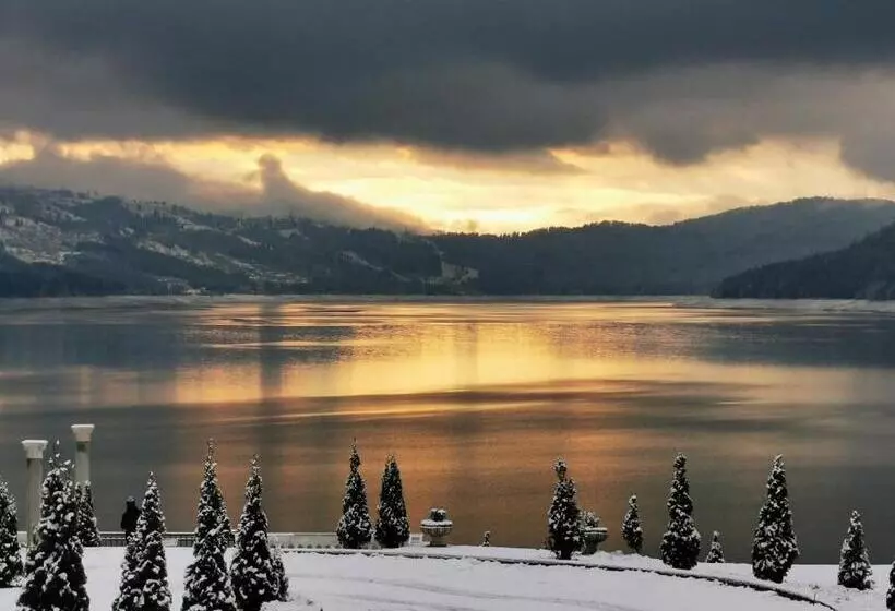 Hotelli Gradinile Romane