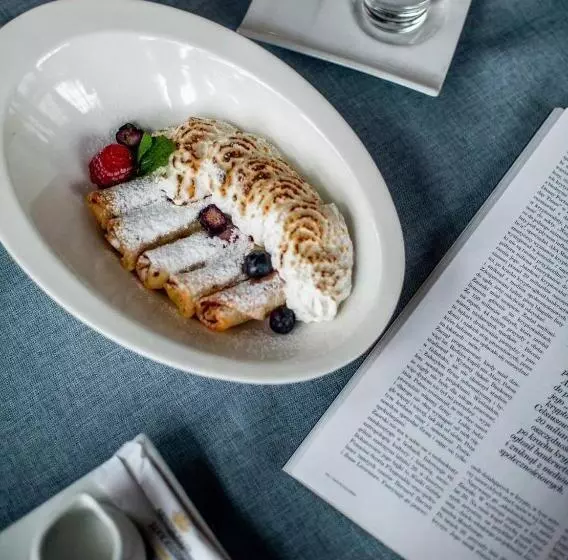 ホテル Grand Aristocrate