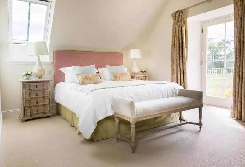 ホテル Newhall Mains