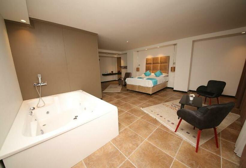 בית מלון כפרי Safran Germi̇a Palas