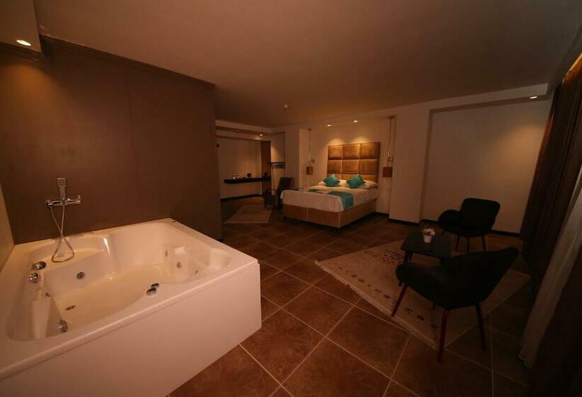 בית מלון כפרי Safran Germi̇a Palas