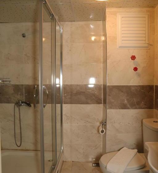 בית מלון כפרי Safran Germi̇a Palas