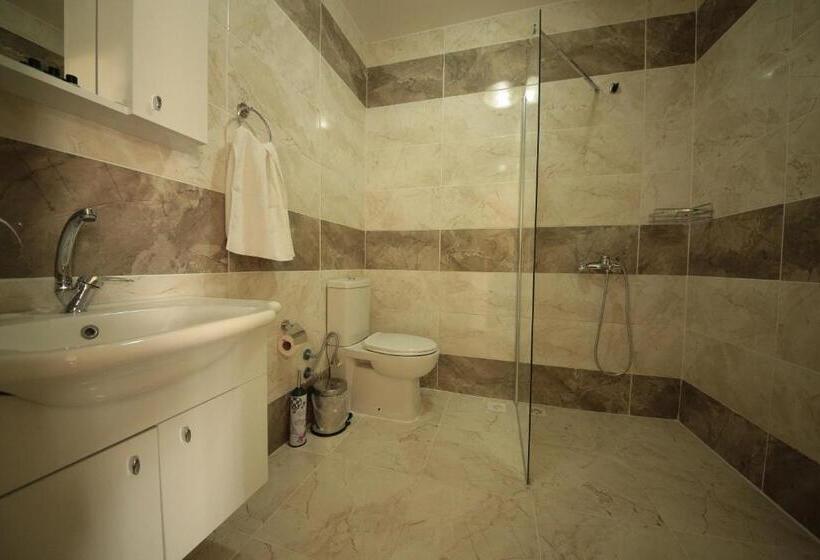 בית מלון כפרי Safran Germi̇a Palas